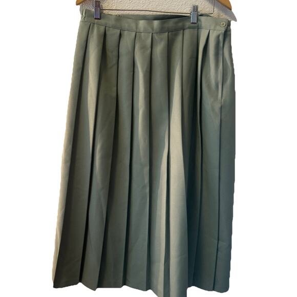 Vintage Lasting Comfort Pleated Skirt - Sage Green - Small - Picture 1 of 14